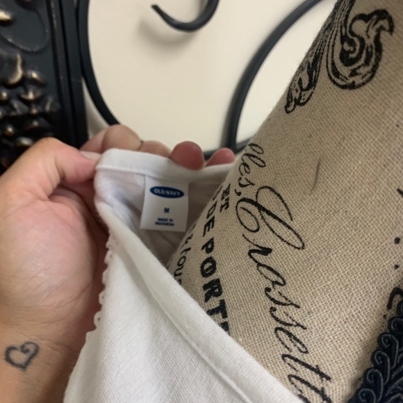 White Knot Top - Picture 3 of 3